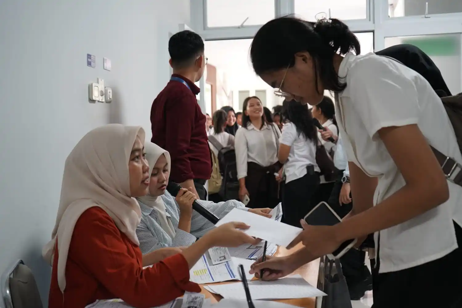 Fahutan USU Fasilitasi Pembagian KTM bagi Mahasiswa Baru 2026/2027